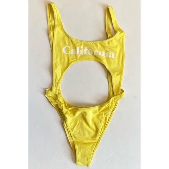 Chloe Rose Yellow Cutout Swimsuit Swim Women’s One Piece Bathing Suit Large NEW - Picture 2 of 10